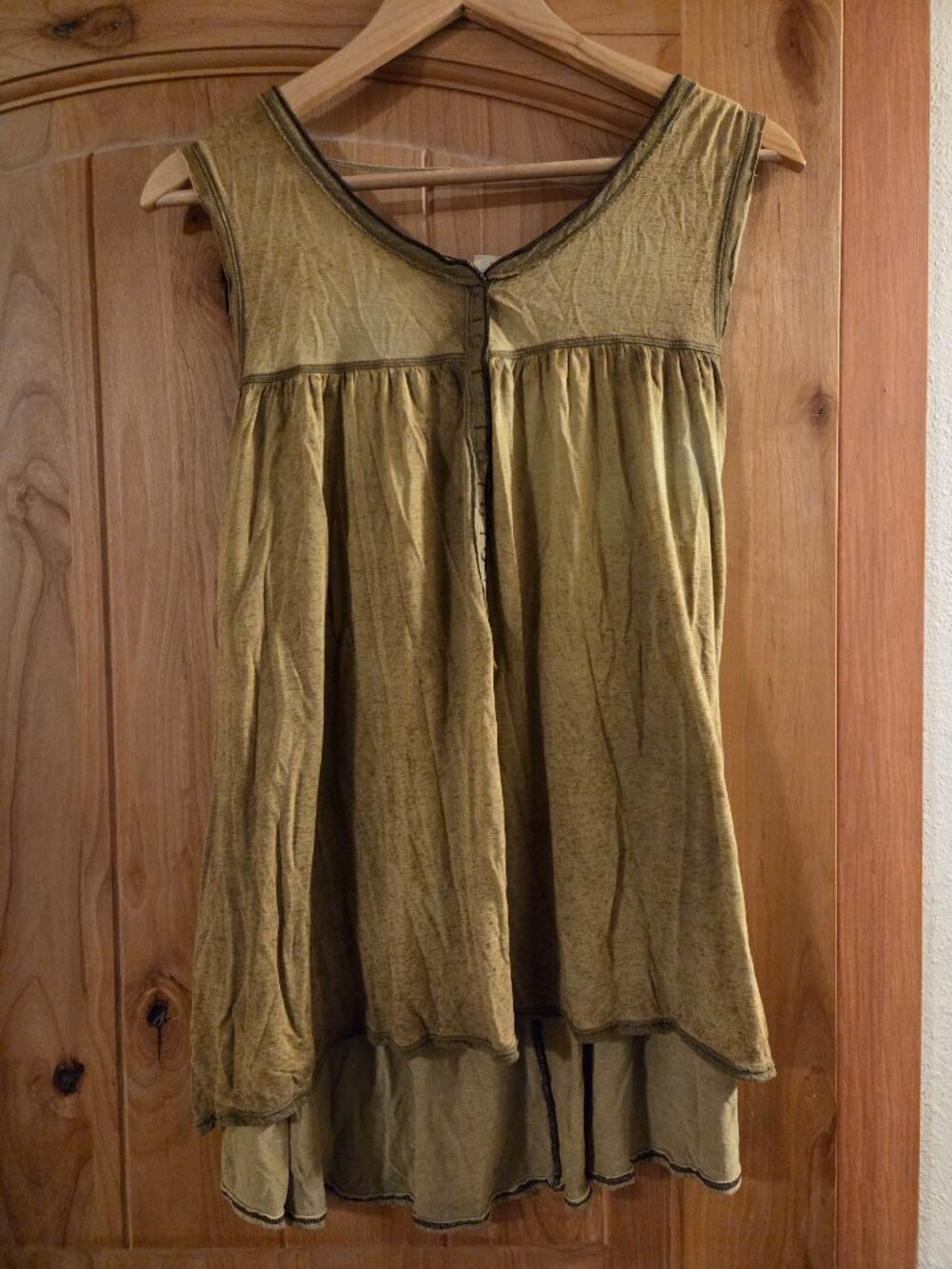 We The Free People Hudson Henley Tank Top Distressed Raw Hem Green Large